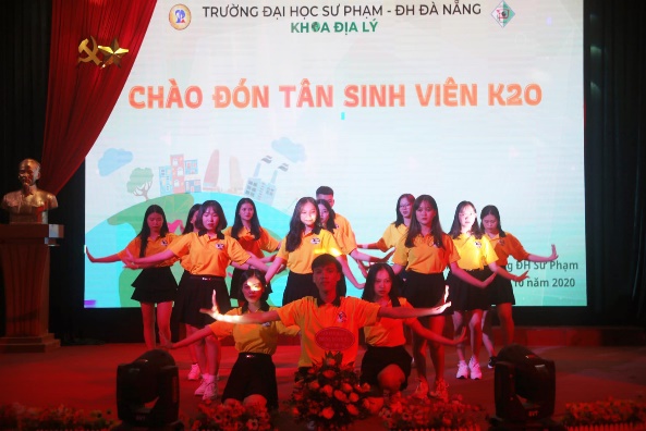 Tiết mục nhảy sống động 