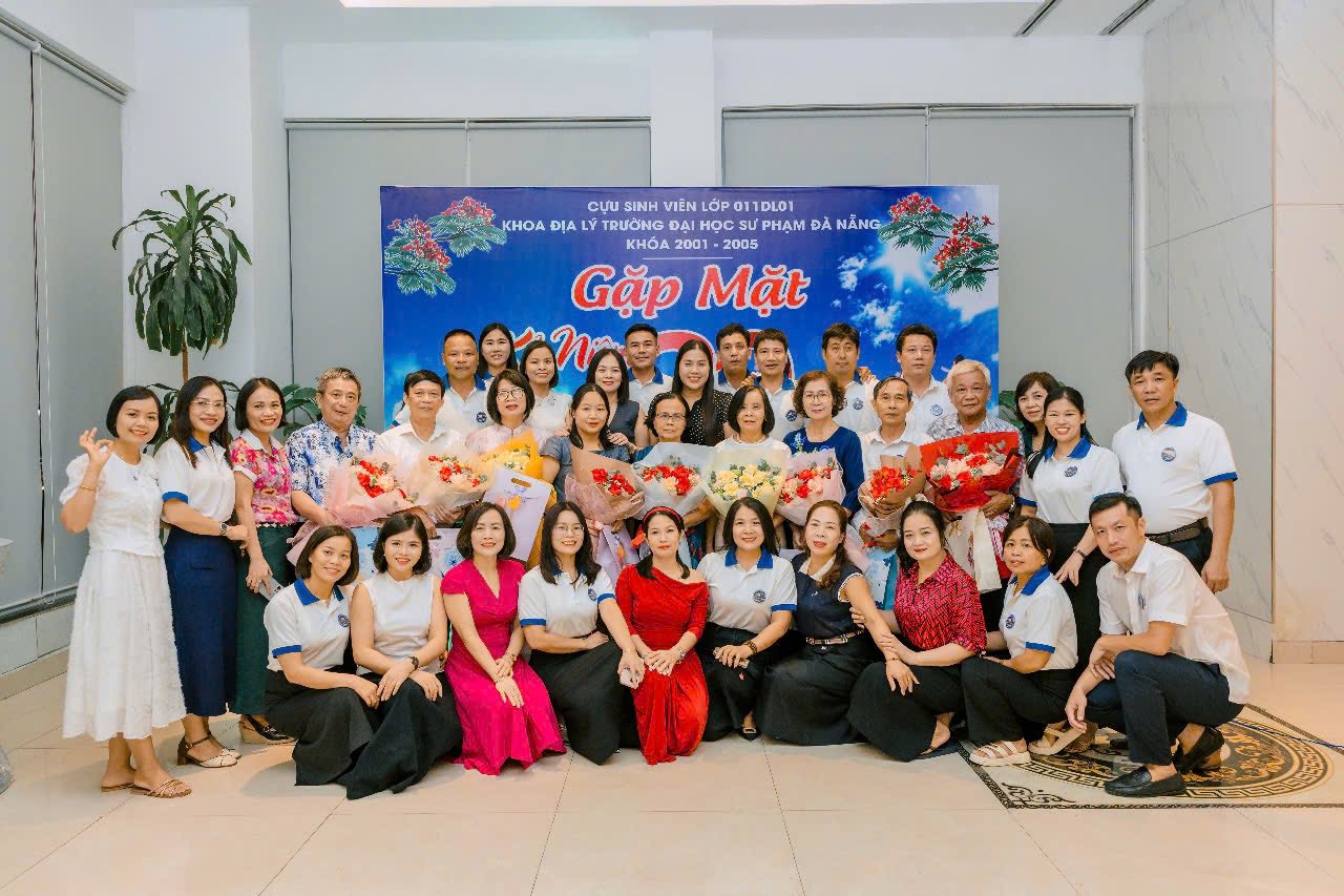 KỶ NIỆM 20 NĂM NGÀY RA TRƯỜNG CỦA LỚP 011 ĐL 01 (LỚP ĐẠI HỌC KHÓA 01, KHOA SỬ - ĐỊA CŨ)
