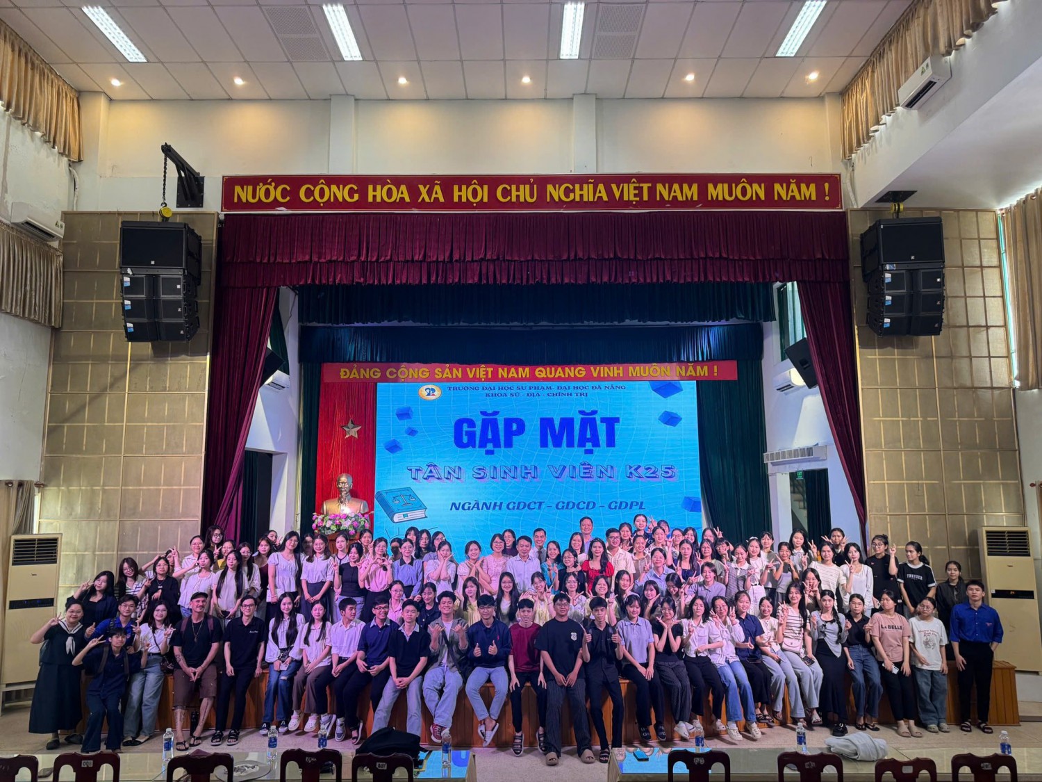 Chương trình gặp mặt tân sinh viên Khóa 2025