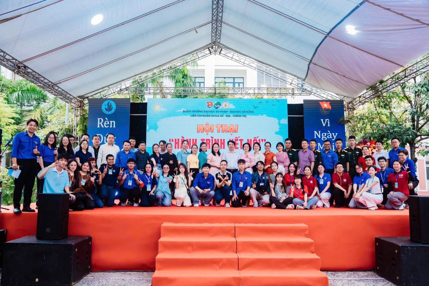 Hội trại Hành trình kết nối