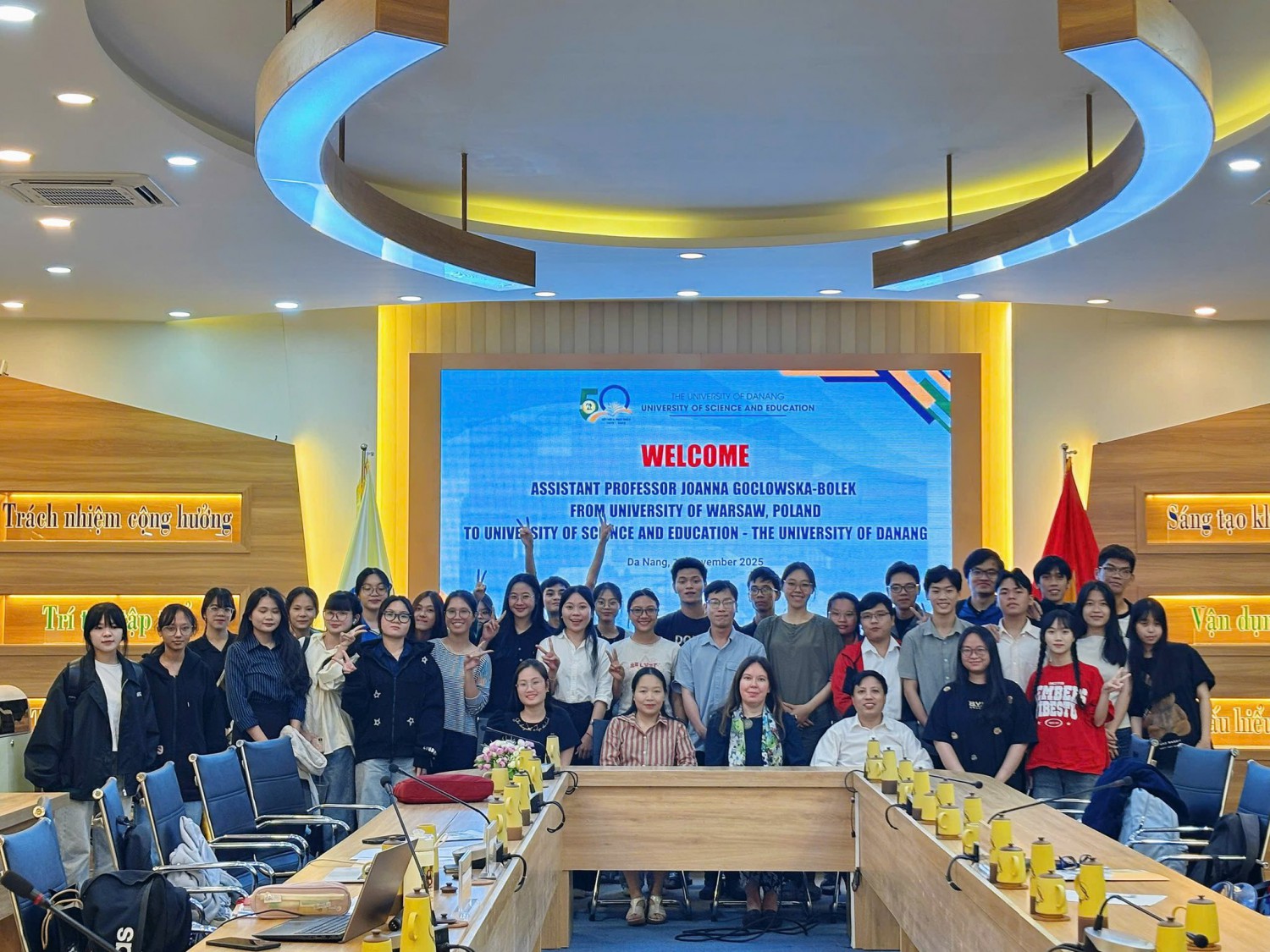 GẶP GỠ & HỢP TÁC QUỐC TẾ