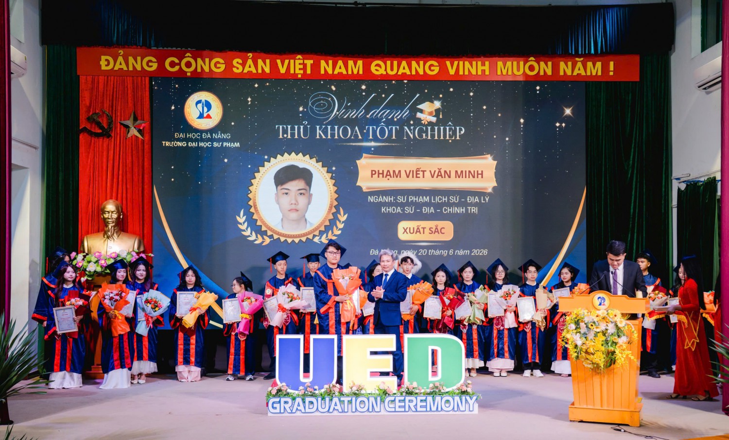 🎓🌟 VINH DANH NHỮNG THỦ KHOA TỐT NGHIỆP UED NĂM 2026 – NIỀM TỰ HÀO CỦA KHOA SỬ - ĐỊA - CHÍNH TRỊ 🌟🎓