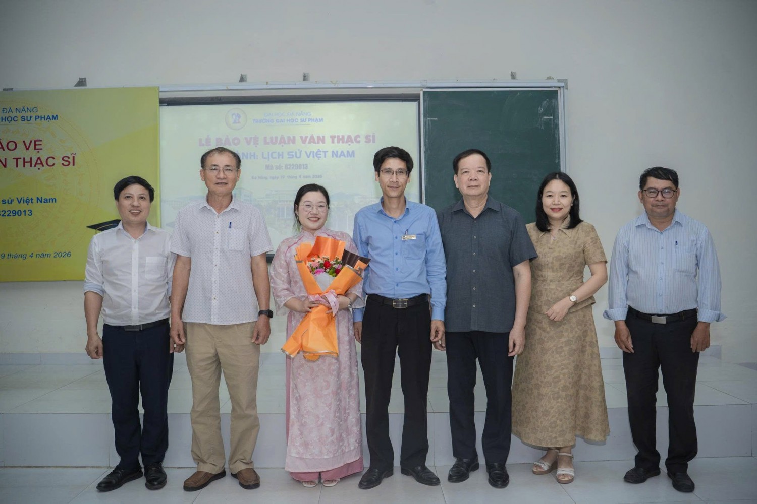 Bảo vệ luận văn thạc sĩ ngành Lịch sử Việt Nam