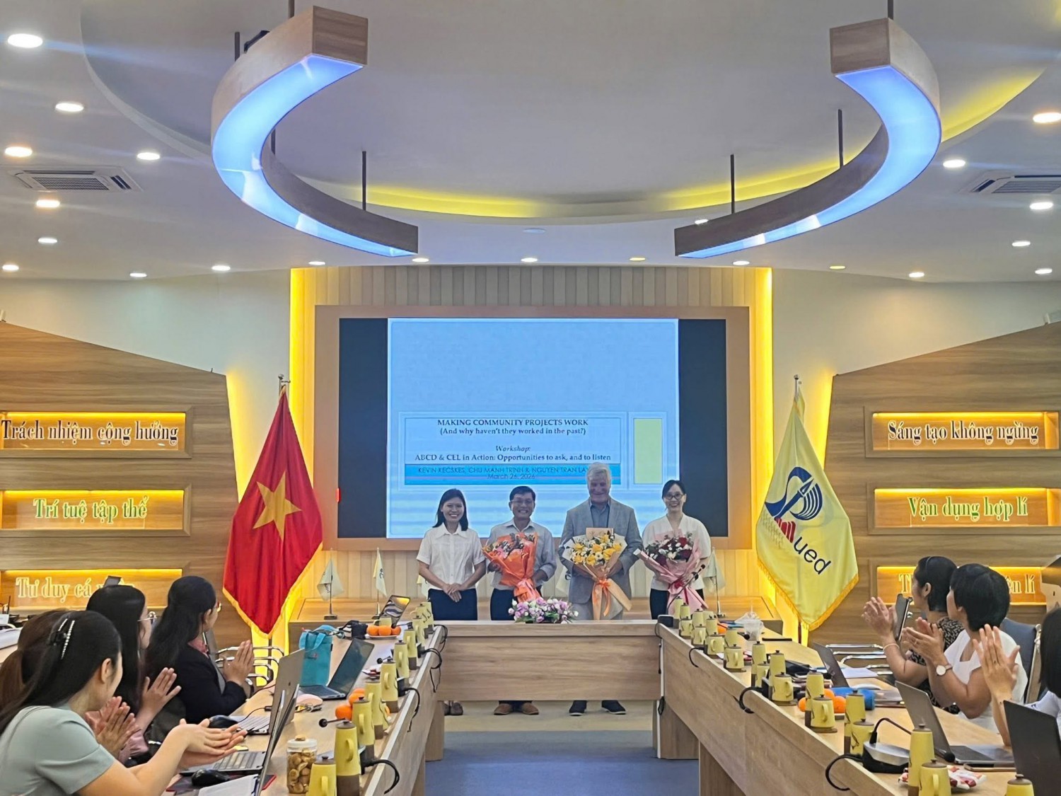 🎓 SEMINAR QUỐC TẾ: MAKING COMMUNITY PROJECTS WORK